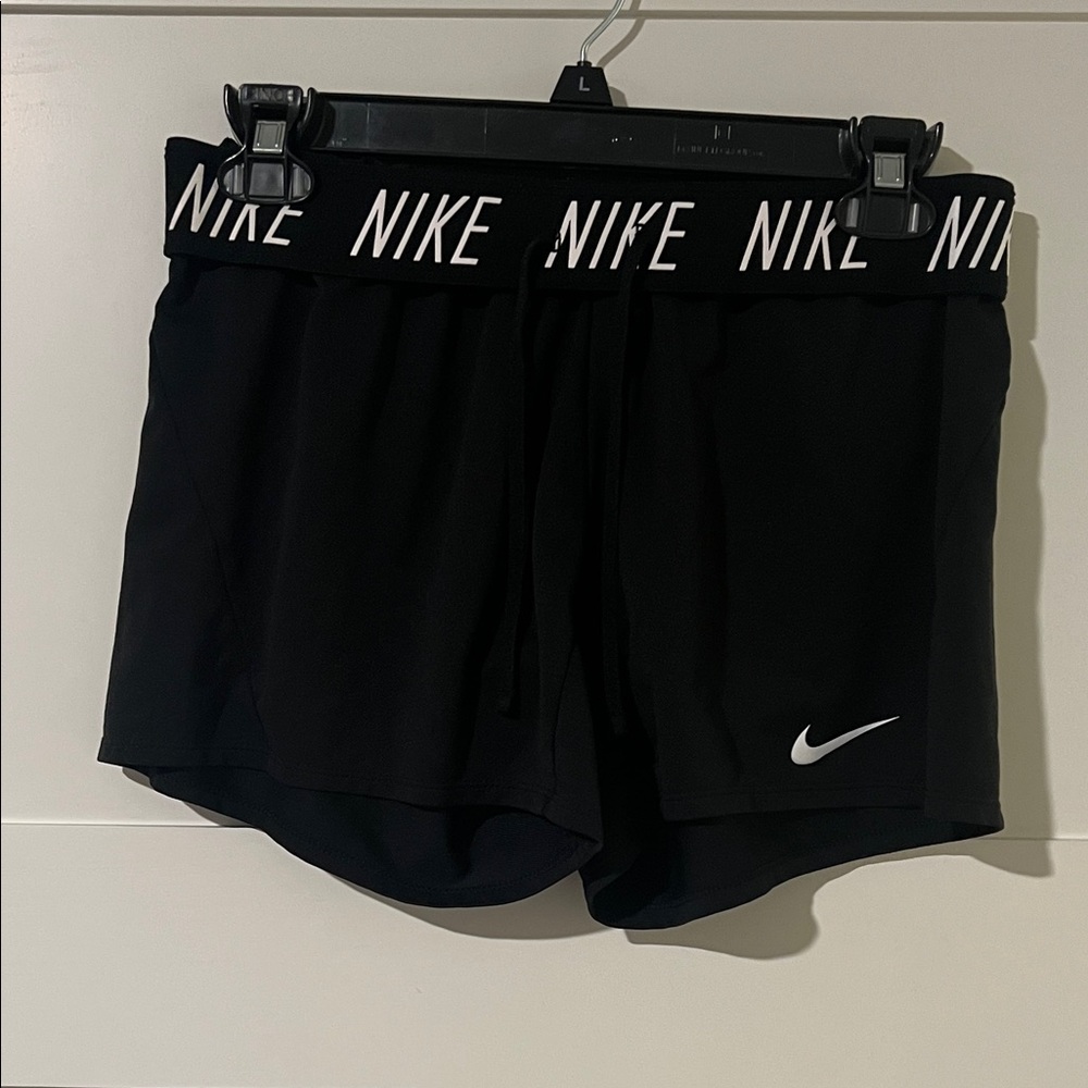 Nike Womens Dry French Terry Attack Training Shorts - Picture 2 of 9